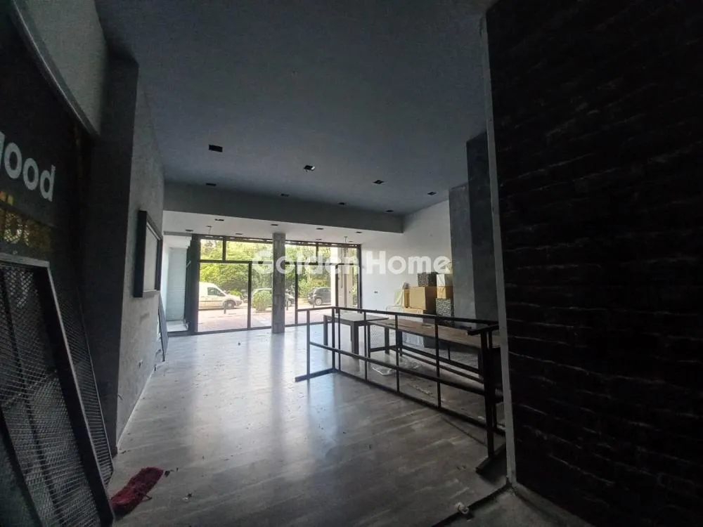 Shop 90m²  - 5