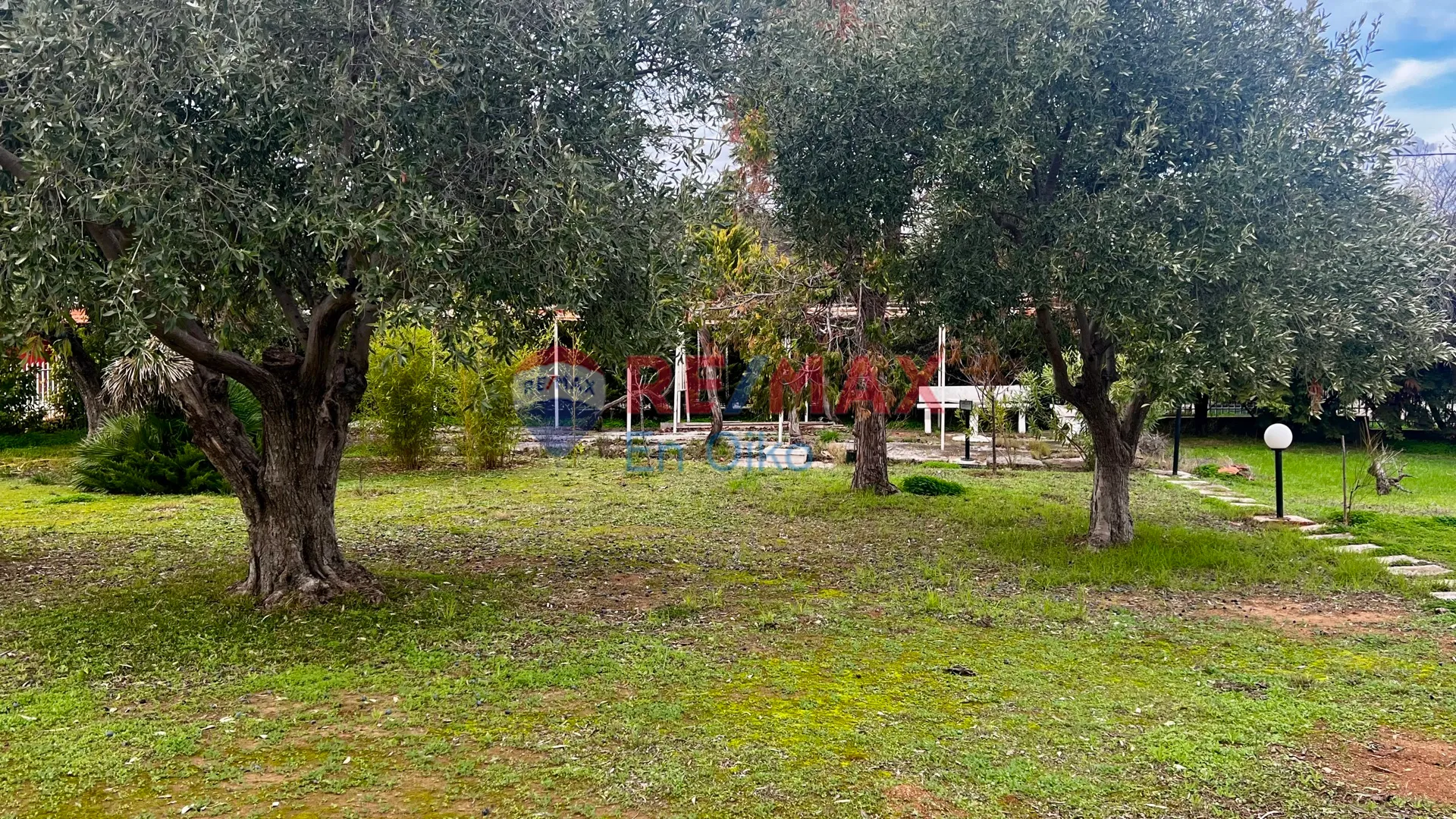Οικόπεδο 1071τ.μ.  - 5