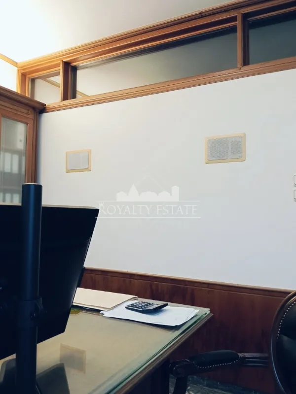 Office 32m²  - 4