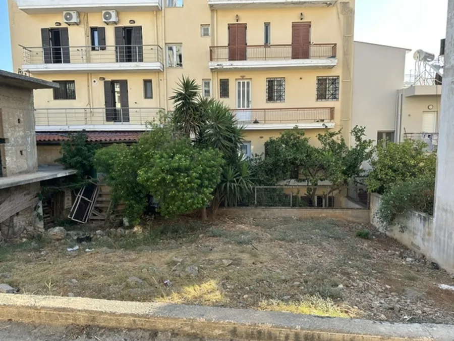 Plot 215m²  - 5