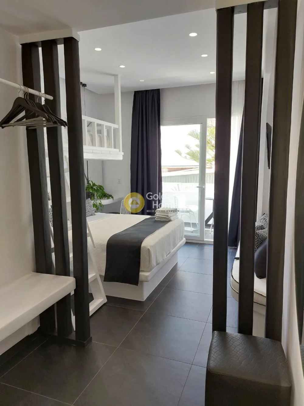Other .. 350m²  - 5