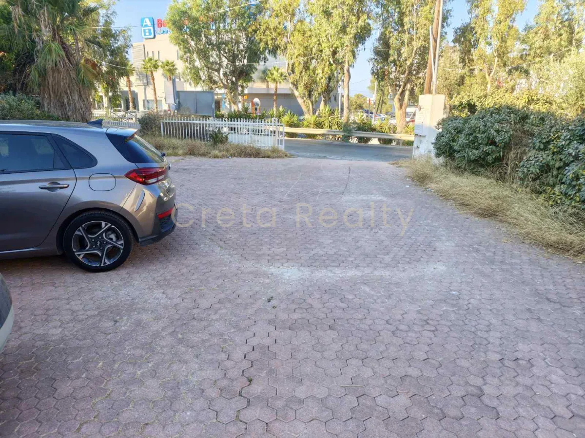 Standalone residential building 230m²  - 5