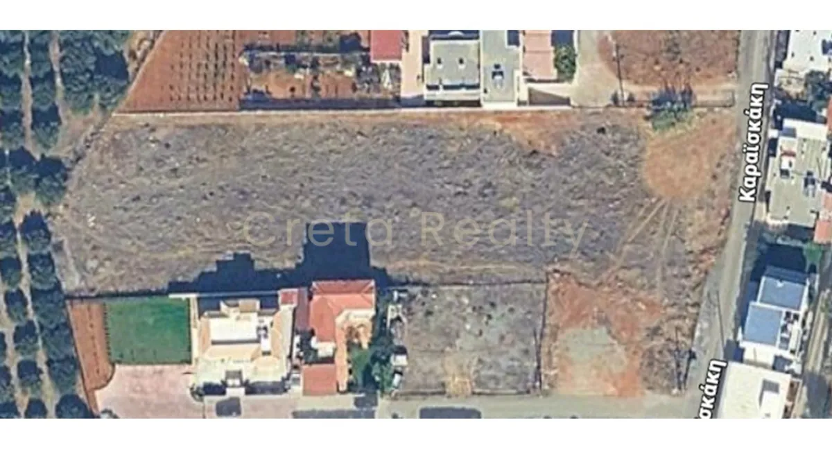 Plot 741m²  - 3