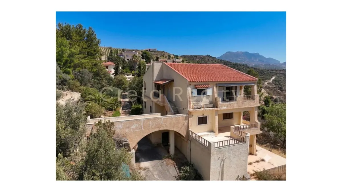 Αυτόνομο κτήριο κατοικιών 322τ.μ.  - 3