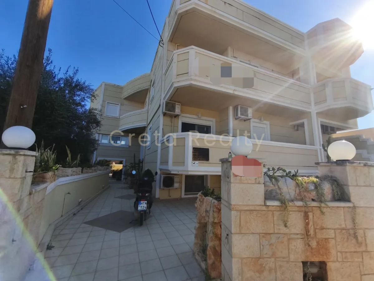 Αυτόνομο κτήριο κατοικιών 555τ.μ.  - 3