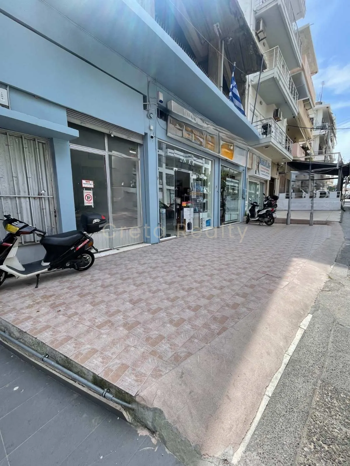 Αυτόνομο κτήριο κατοικιών 390τ.μ.  - 2