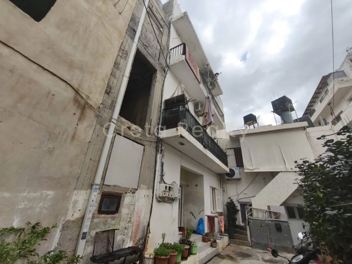 Αυτόνομο κτήριο κατοικιών 360τ.μ.  - 4