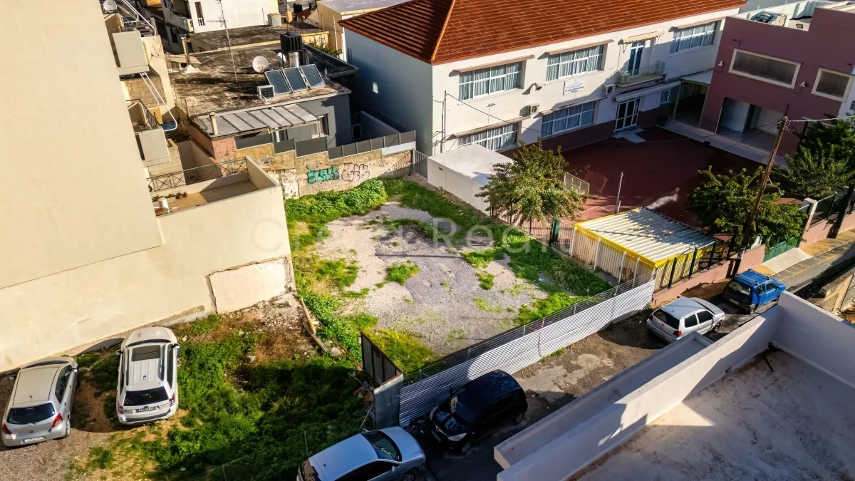 Plot 223m²  - 3