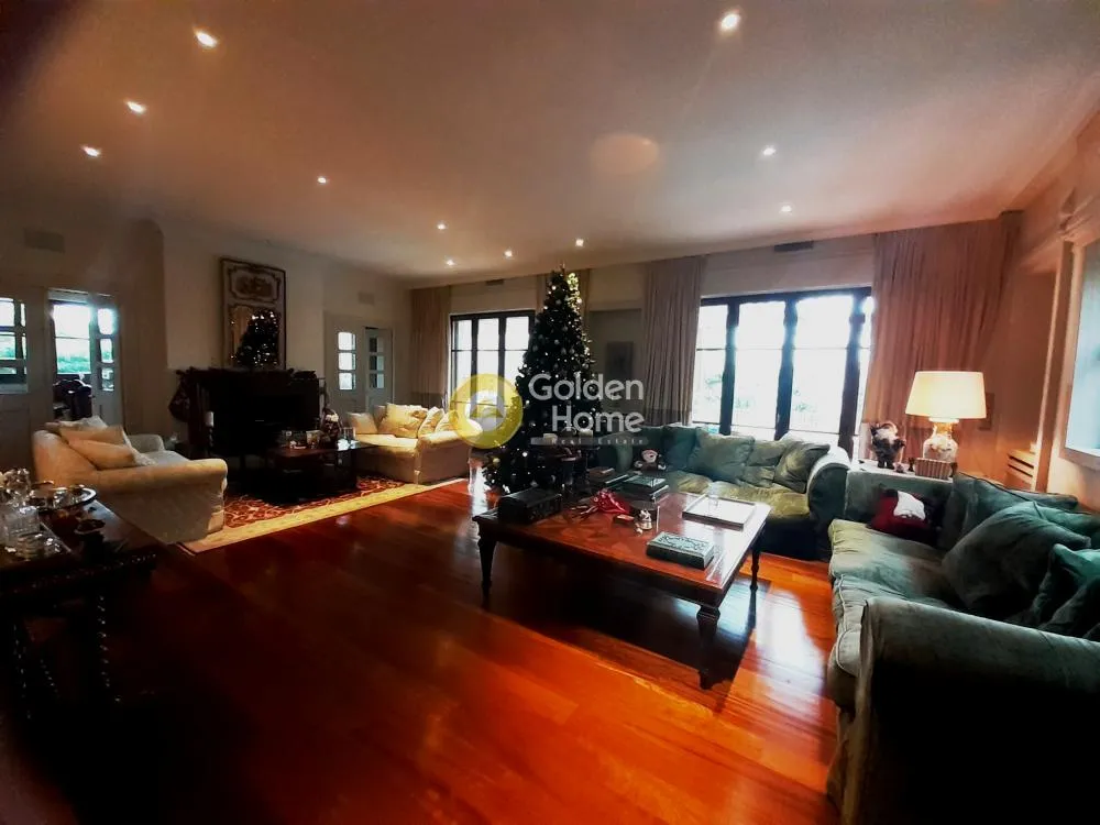 Detached house 680m²  - 2