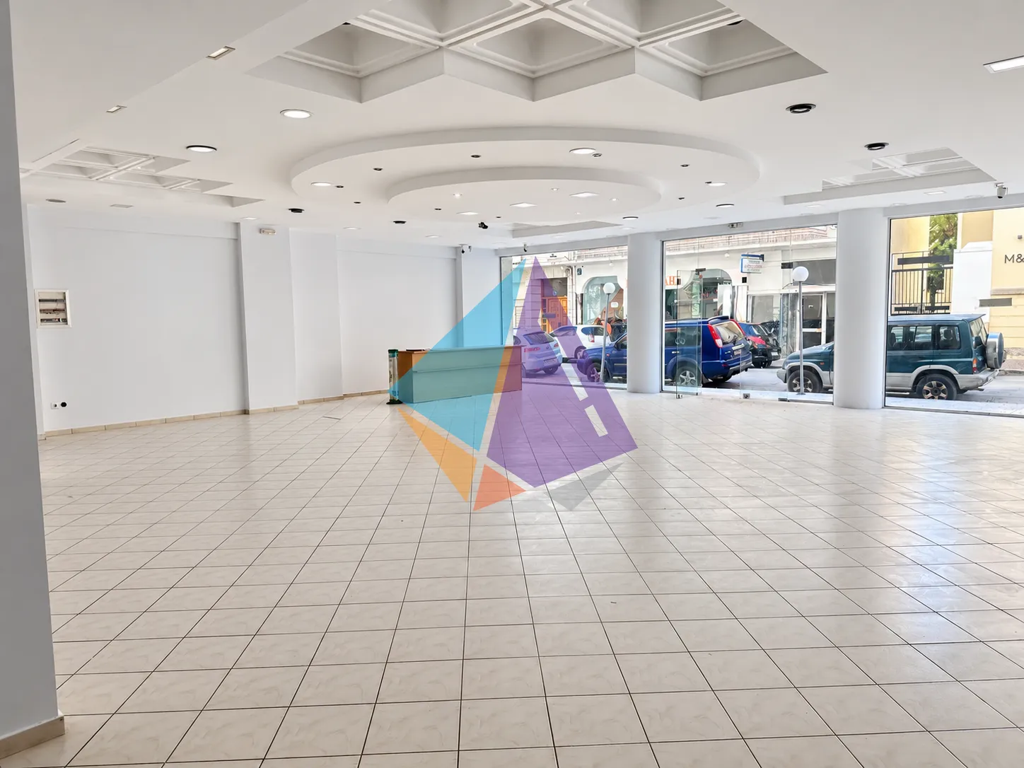 Shop 310m²  - 3