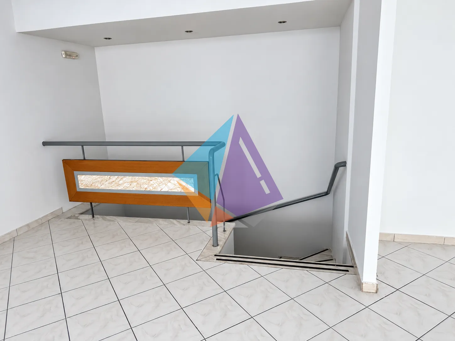 Shop 310m²  - 4