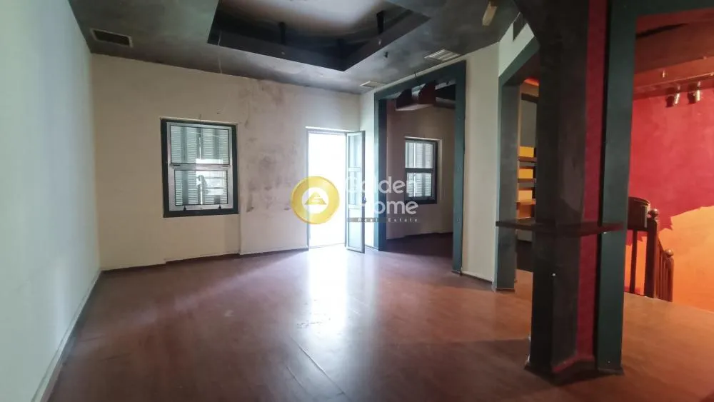 Other .. 180m²  - 2