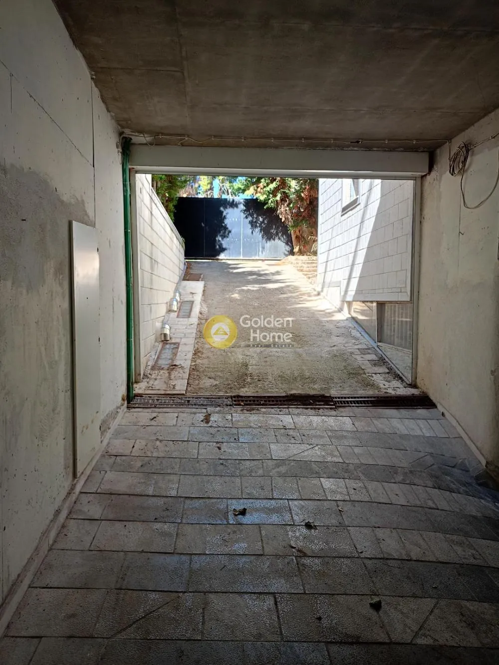 Μεζονέτα 395τ.μ.  - 4