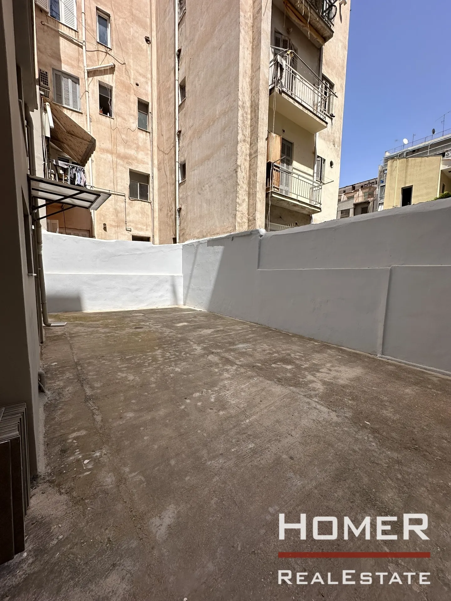 Standalone residential building 485m²  - 4