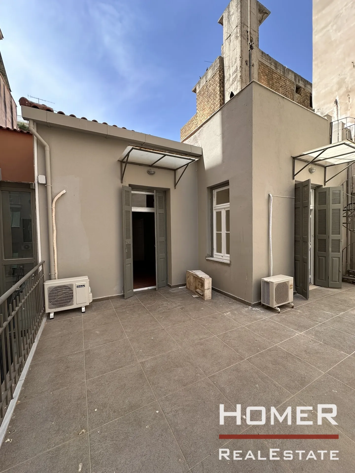 Standalone residential building 485m²  - 5