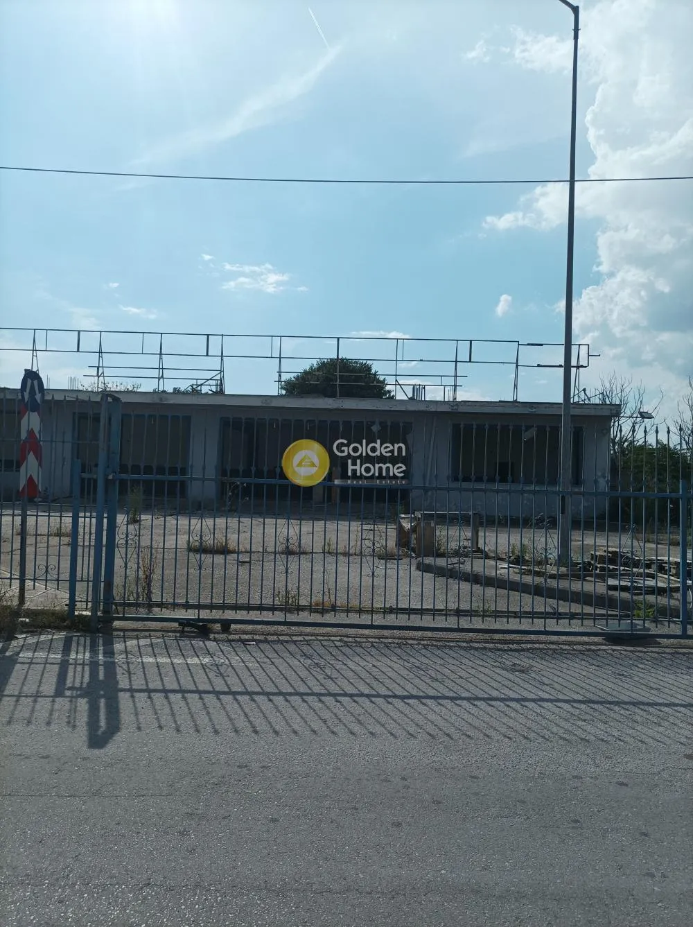 Other .. 1900m²  - 3