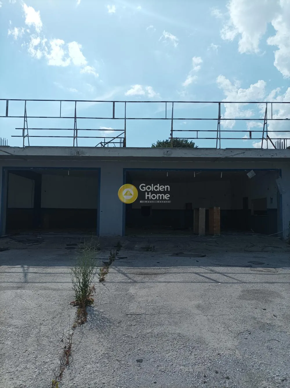 Other .. 1900m²  - 4