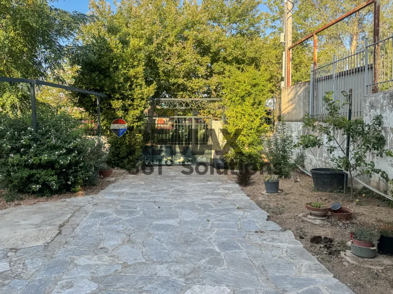 Plot 740m²  - 2