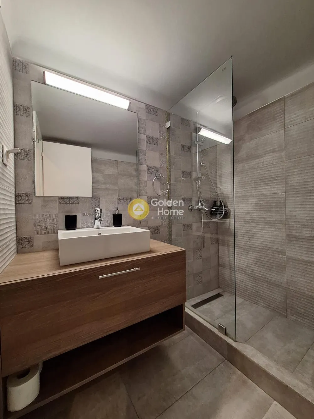 Other .. 170m²  - 5