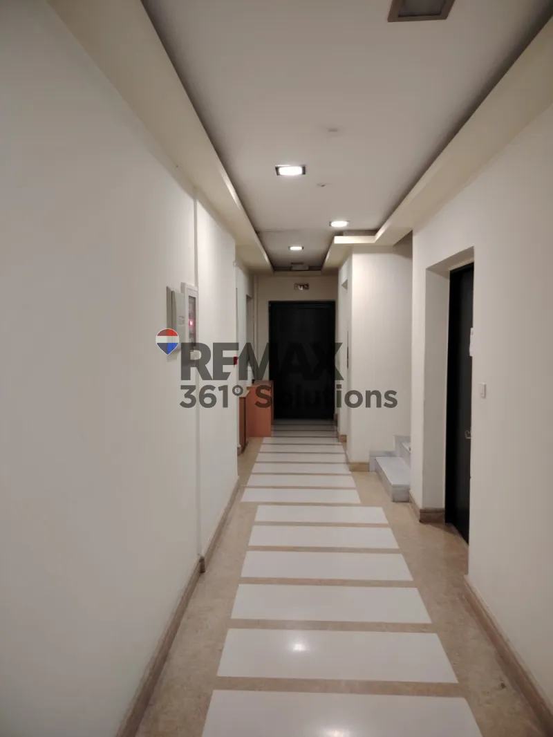 Shop 100m²  - 3
