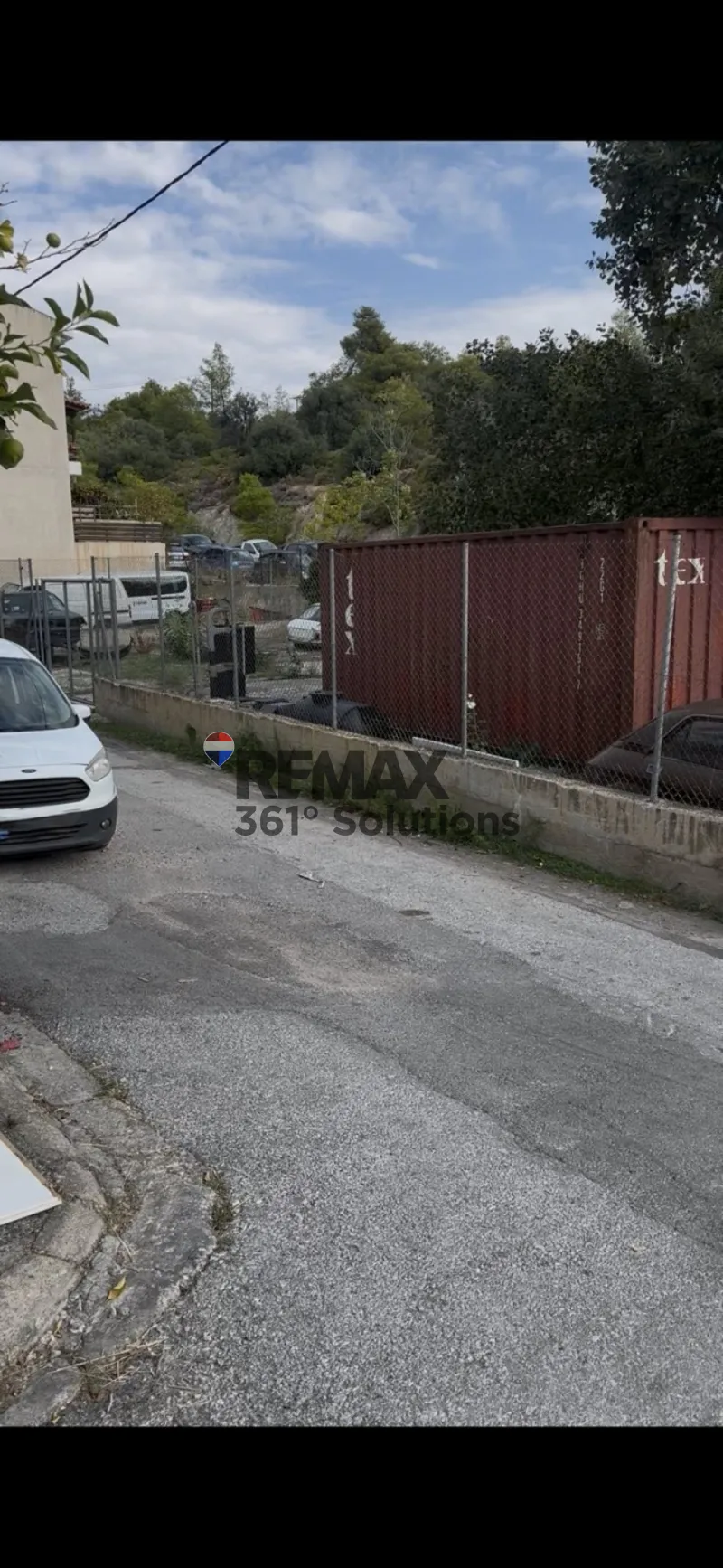 Οικόπεδο 330τ.μ.  - 2