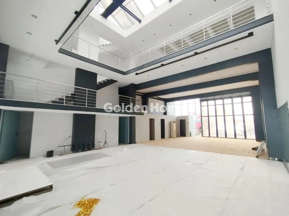 Other .. 870m²  - 2