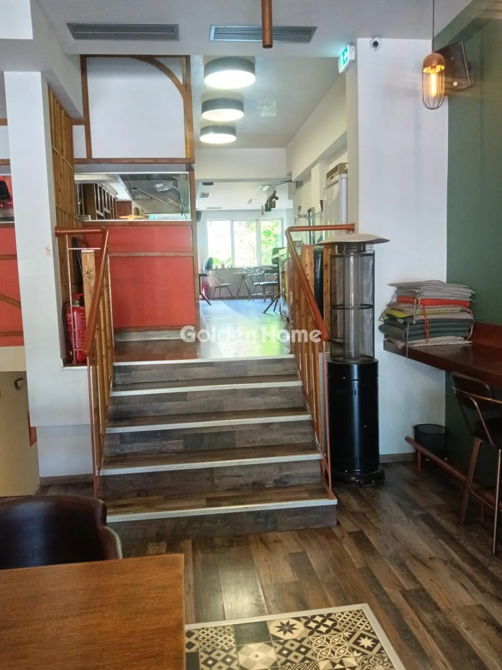 Other .. 180m²  - 4