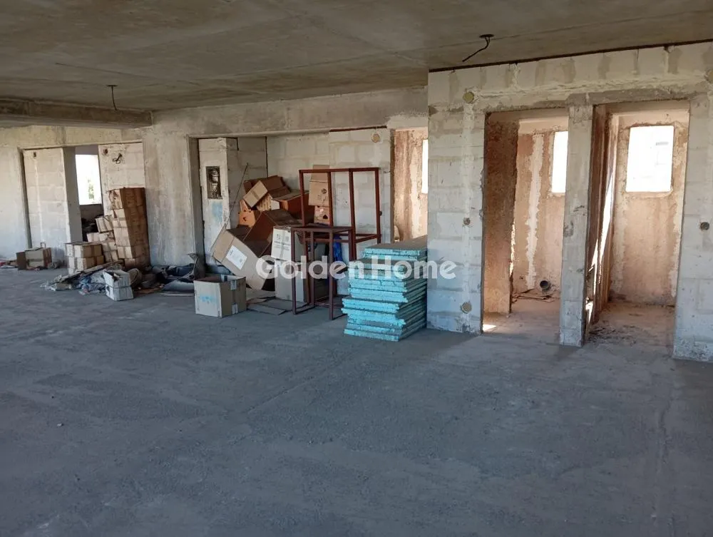 Other .. 98m²  - 5