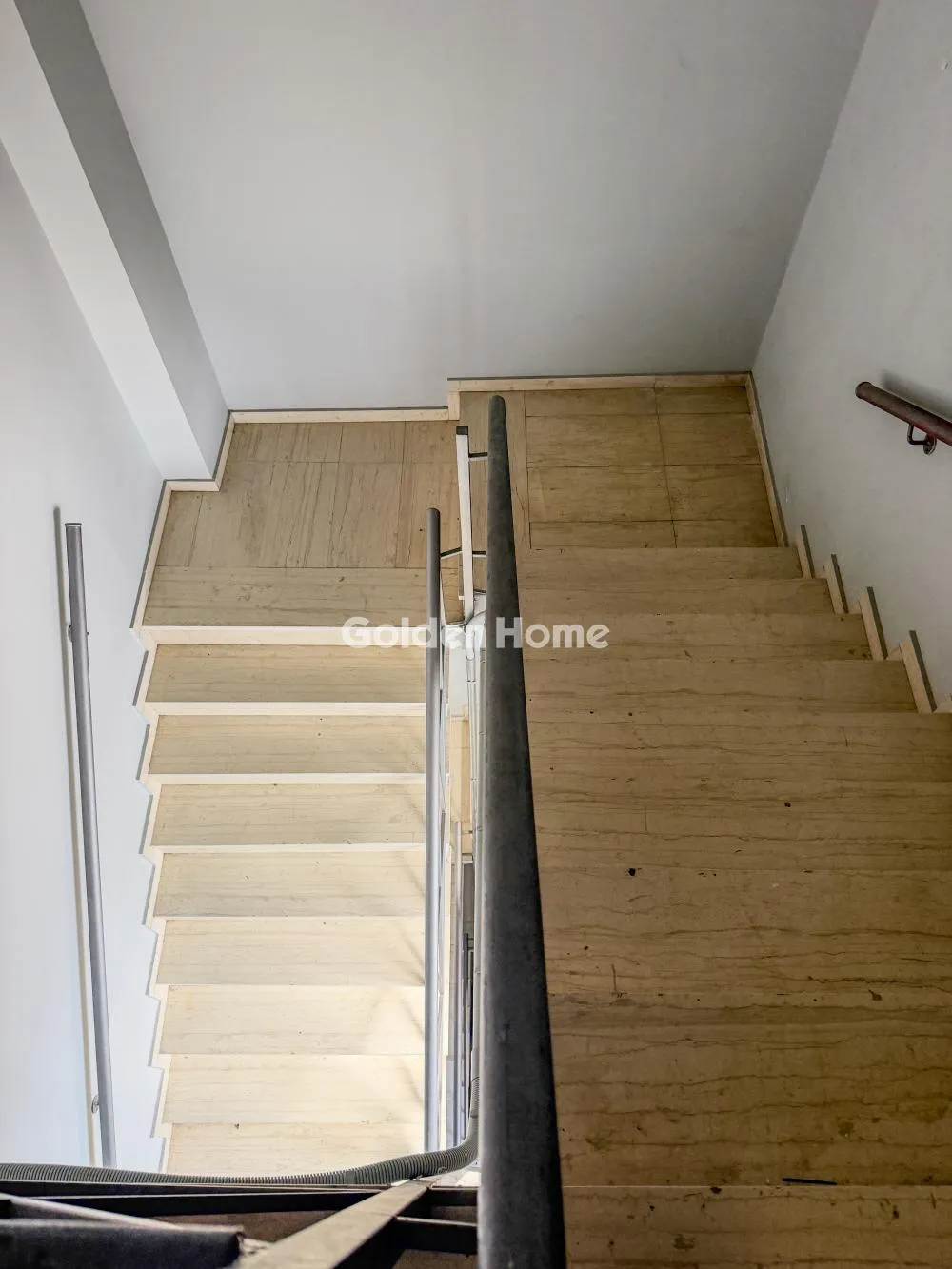 Shop 389m²  - 4