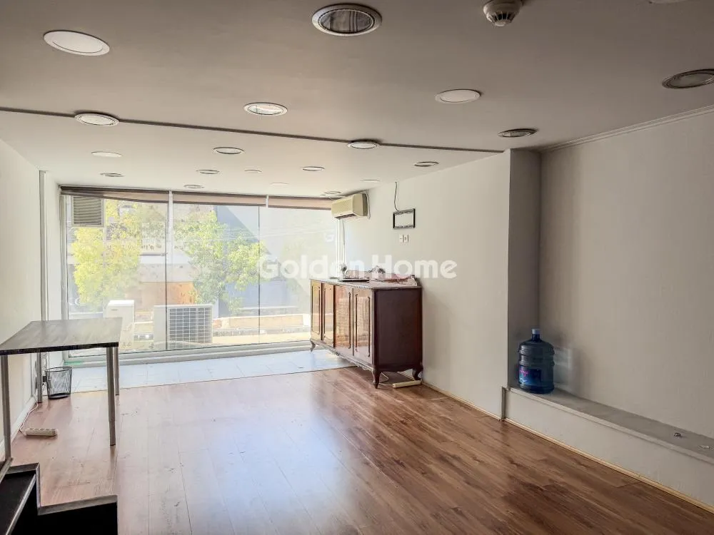 Shop 389m²  - 5