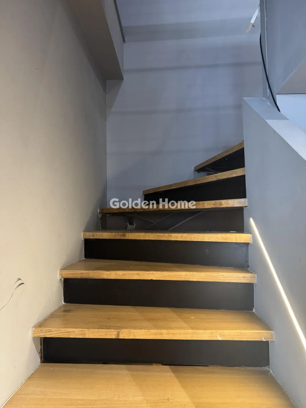 Other .. 180m²  - 3