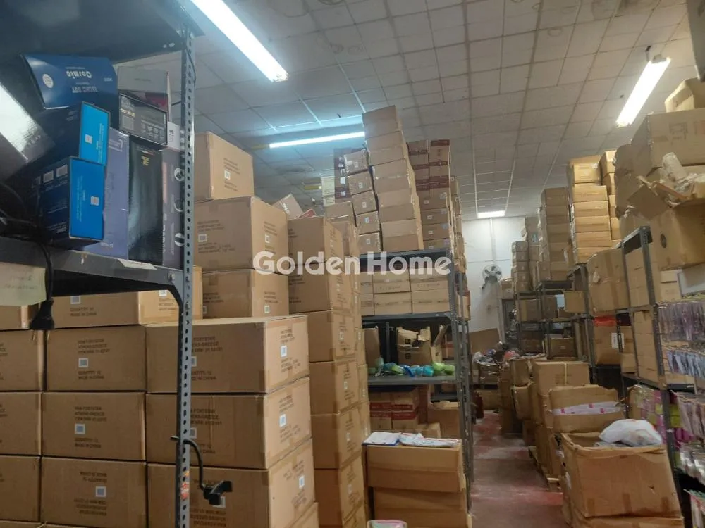 Shop 835m²  - 4