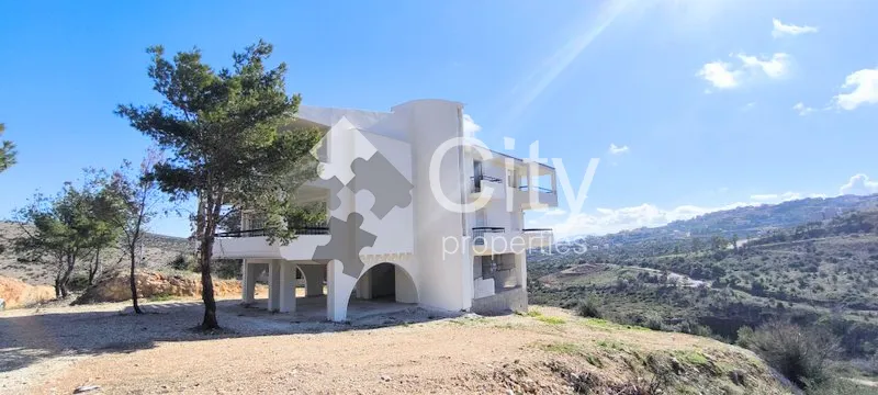 Μονοκατοικία 500τ.μ.  - 4