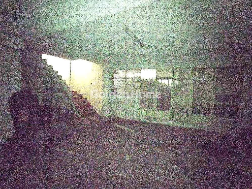 Shop 300m²  - 5