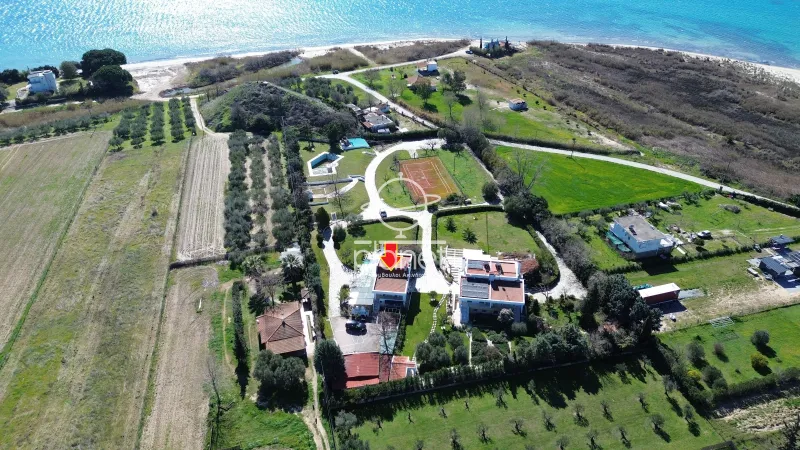 Detached house 300m²  - 4