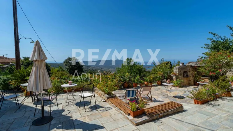 Other .. 573m²  - 5