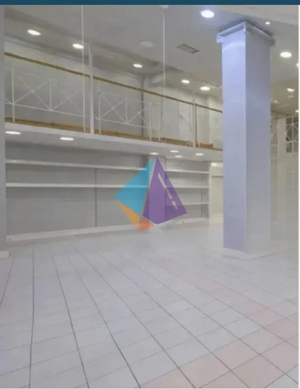 Shop 400m²  - 3