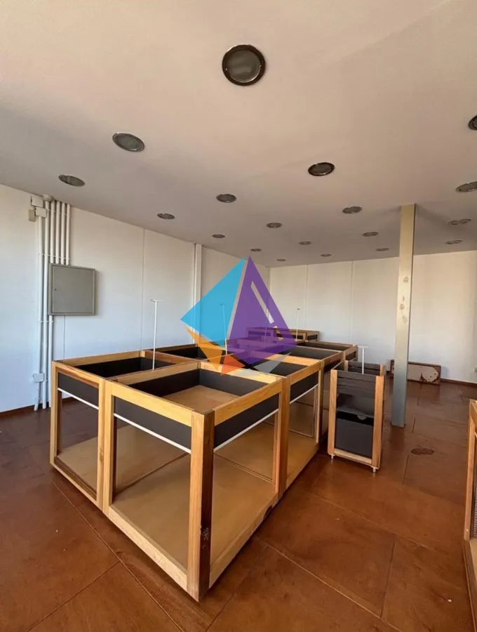 Standalone office building 380m²  - 5