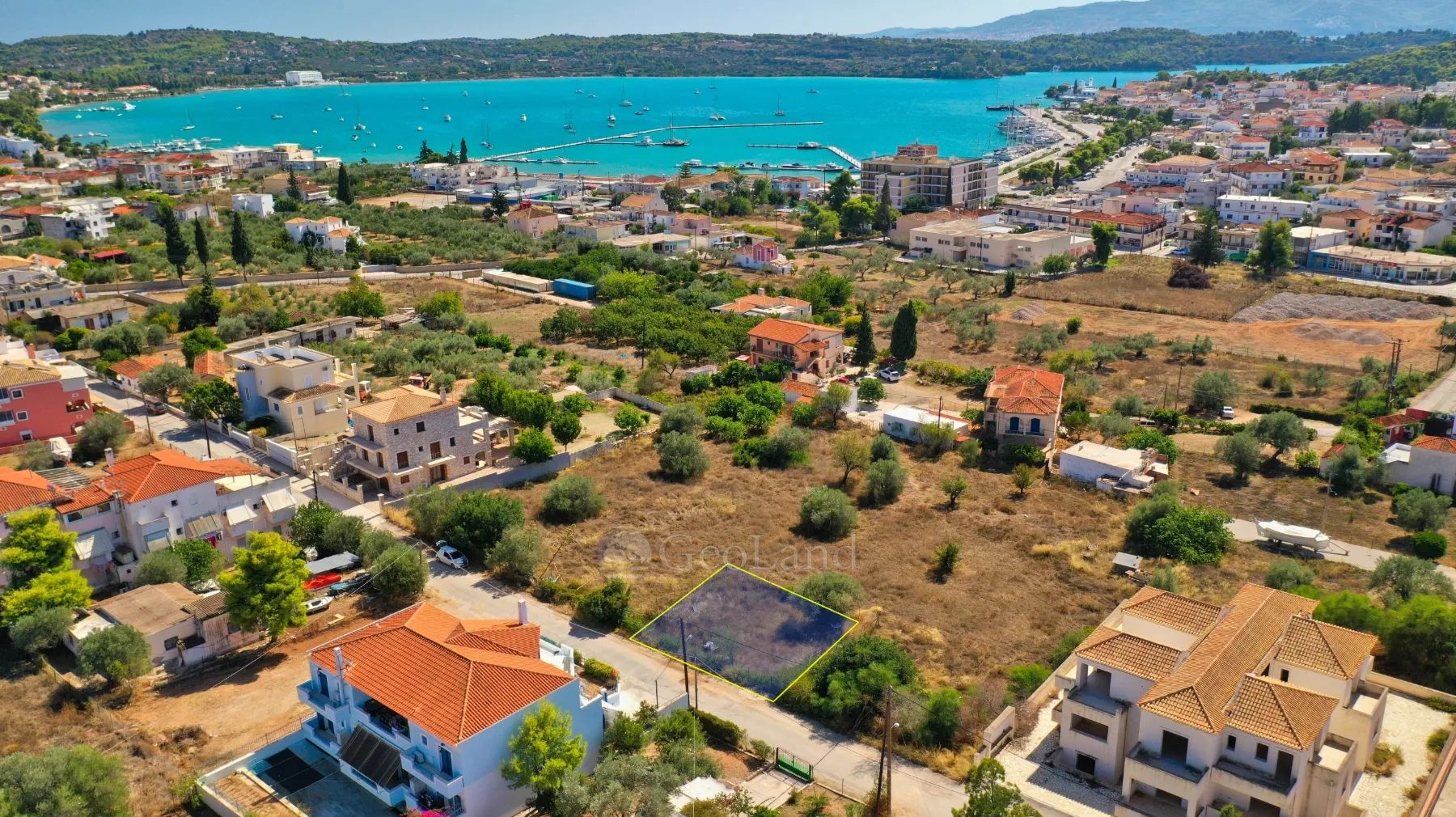 Plot 308m²  - 3