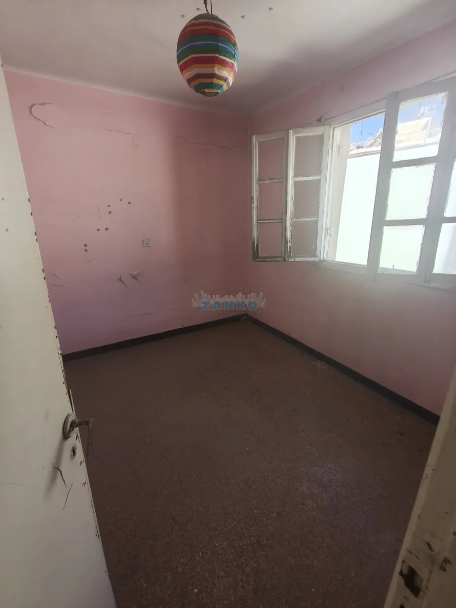 Standalone residential building 370m²  - 4