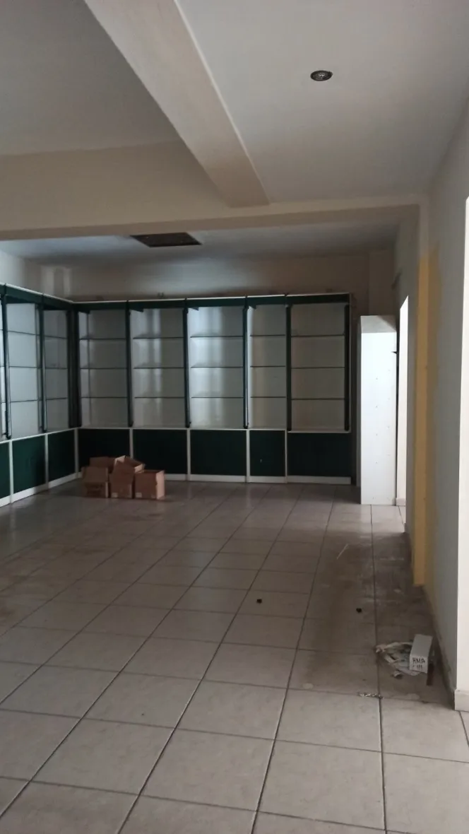 Κατάστημα 240τ.μ.  - 3