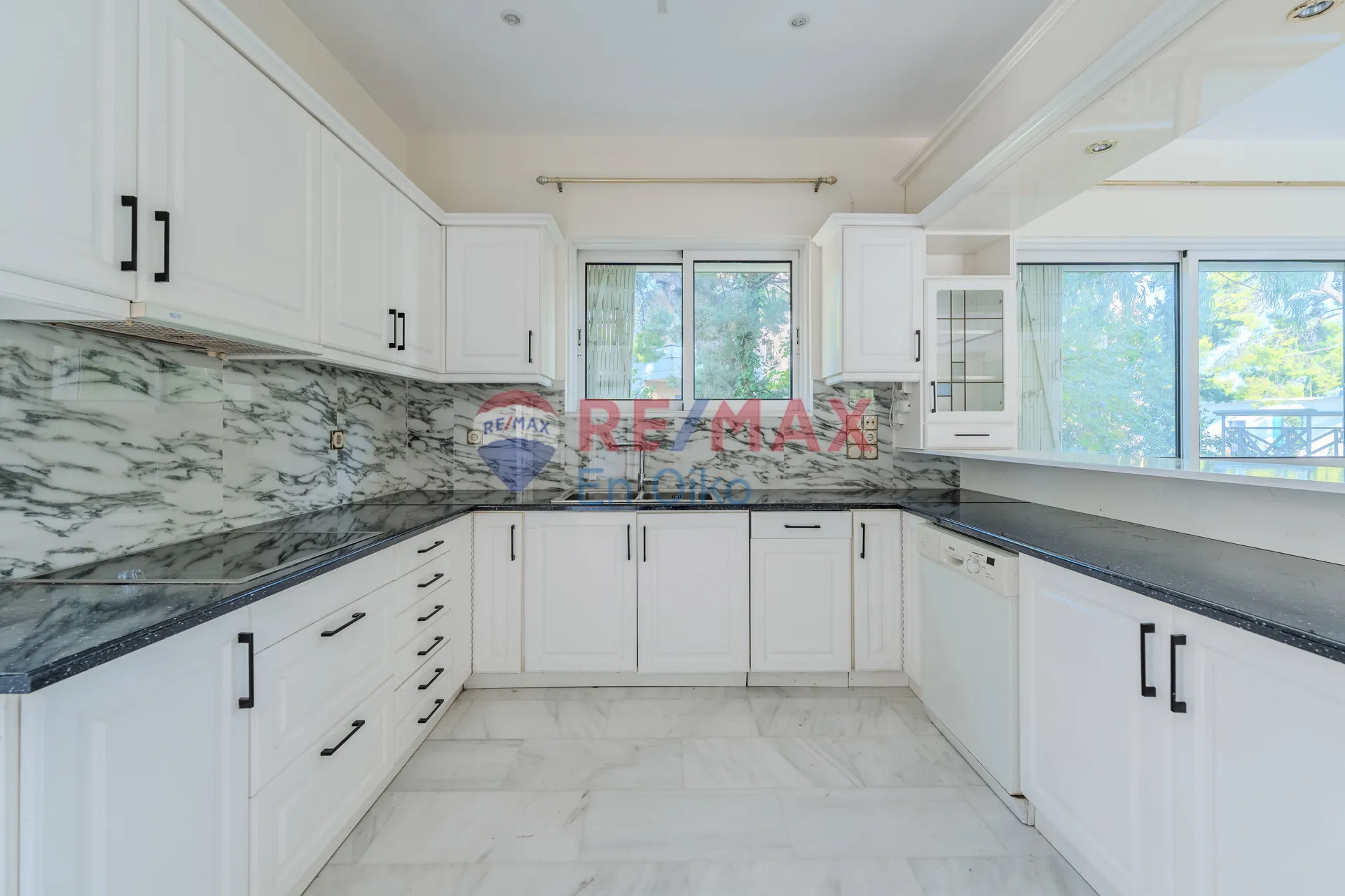 Detached house 580m²  - 3