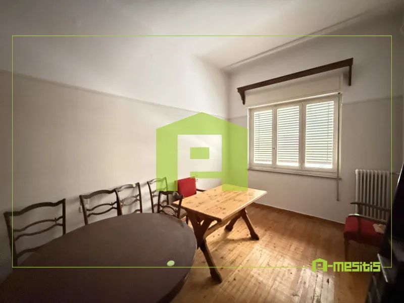 Standalone residential building 295m²  - 2