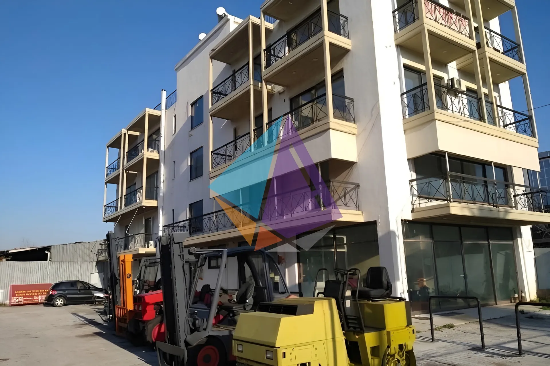 Standalone office building 740m²  - 2