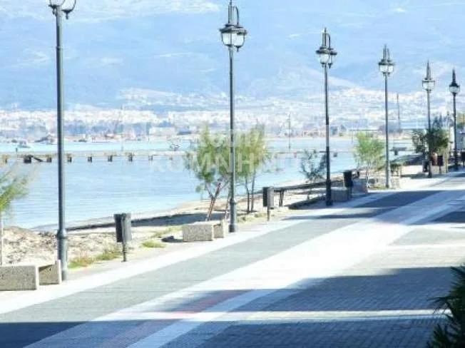 Κατάστημα 300τ.μ.  - 2