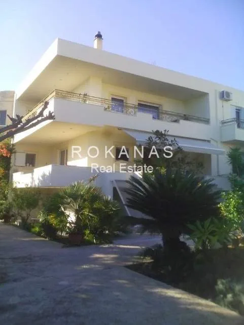 Μονοκατοικία 450τ.μ.  - 2